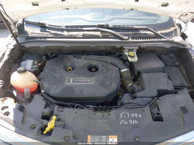 5LMCJ1C97HUL52631 Lincoln Mkc Premiere