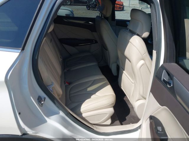 5LMCJ1C97HUL52631 Lincoln Mkc Premiere