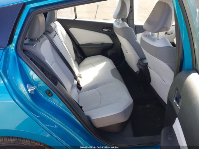 JTDKAMFP7N3198440 Toyota Prius Prime Xle