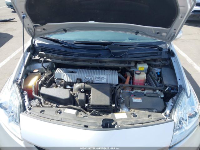 JTDKN3DU2F1899374 Toyota Prius Four