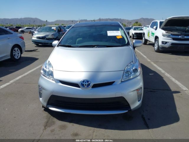 JTDKN3DU2F1899374 Toyota Prius Four