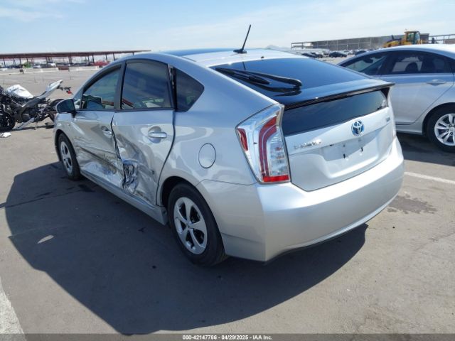 JTDKN3DU2F1899374 Toyota Prius Four