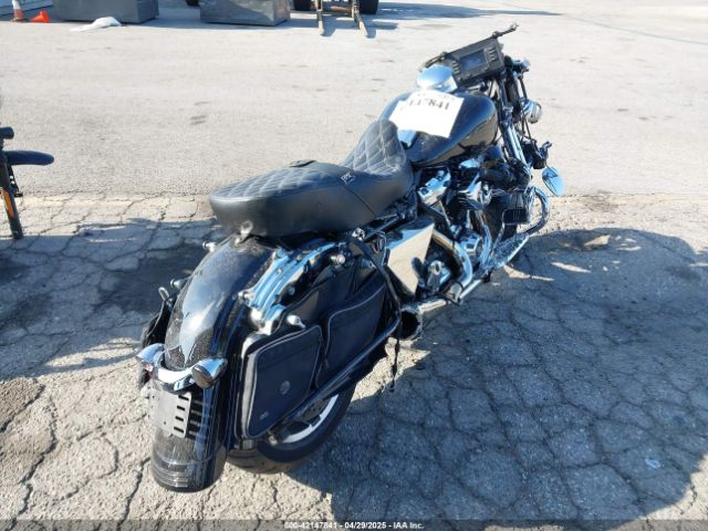 2018 HARLEY-DAVIDSON FLHX 1HD1KBC37JB672027 Photo 3