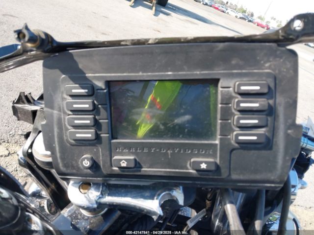 2018 HARLEY-DAVIDSON FLHX 1HD1KBC37JB672027 Photo 6
