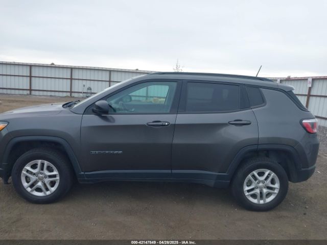 3C4NJDAB8JT343492 Jeep Compass Sport 4x4