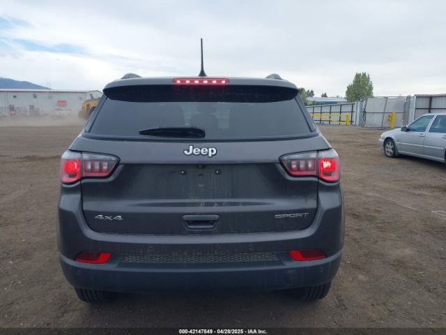 3C4NJDAB8JT343492 Jeep Compass Sport 4x4