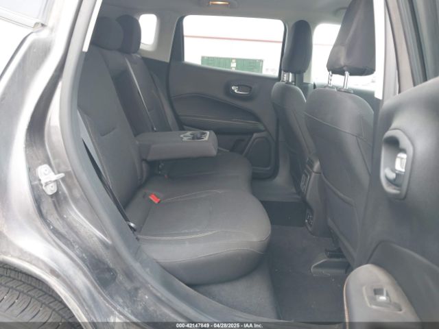 3C4NJDAB8JT343492 Jeep Compass Sport 4x4