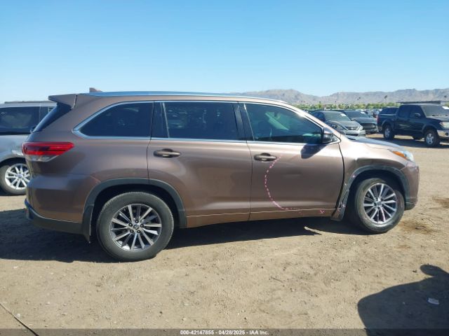 5TDJZRFH2JS832546 Toyota Highlander Xle