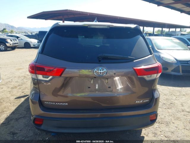 5TDJZRFH2JS832546 Toyota Highlander Xle