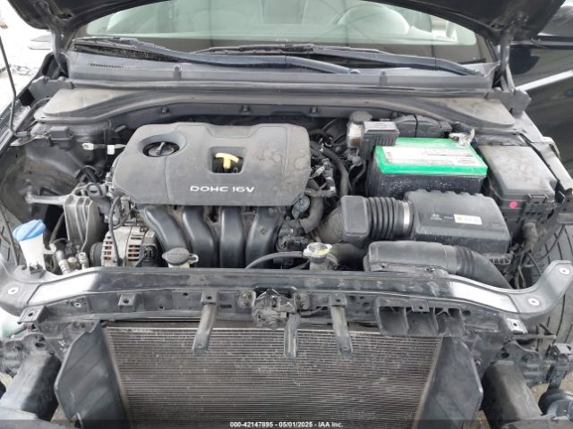 5NPD74LF1HH205121 Hyundai ELANTRA SE