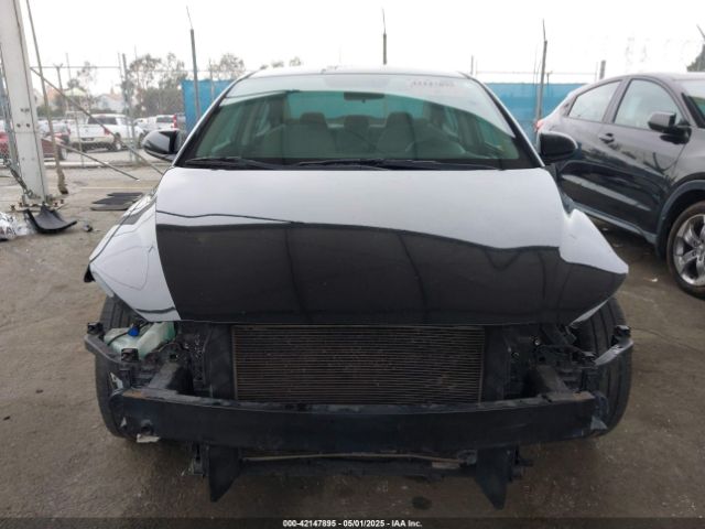 5NPD74LF1HH205121 Hyundai ELANTRA SE