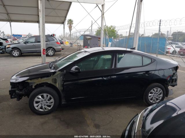 5NPD74LF1HH205121 Hyundai ELANTRA SE
