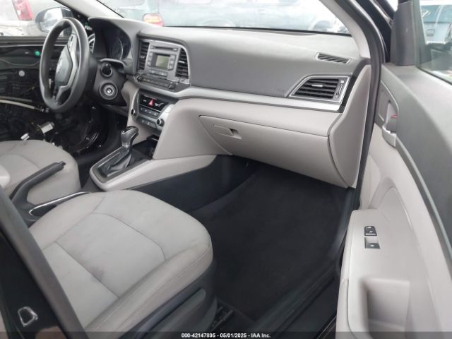 5NPD74LF1HH205121 Hyundai ELANTRA SE