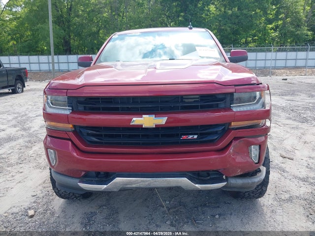 3GCUKREC1JG305717 Chevrolet Silverado 1500 2lt