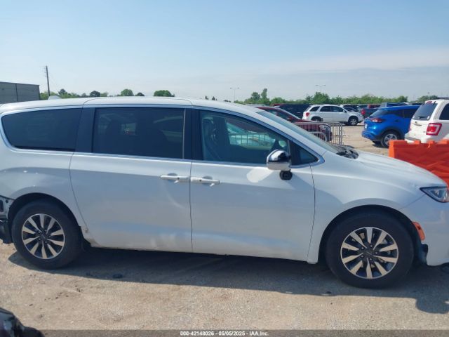 2C4RC1L73NR173849 Chrysler Pacifica Hybrid Touring L