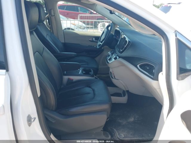 2C4RC1L73NR173849 Chrysler Pacifica Hybrid Touring L