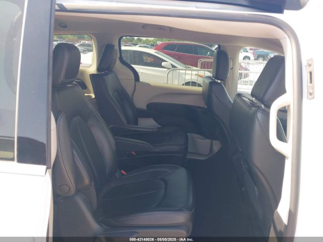 2C4RC1L73NR173849 Chrysler Pacifica Hybrid Touring L