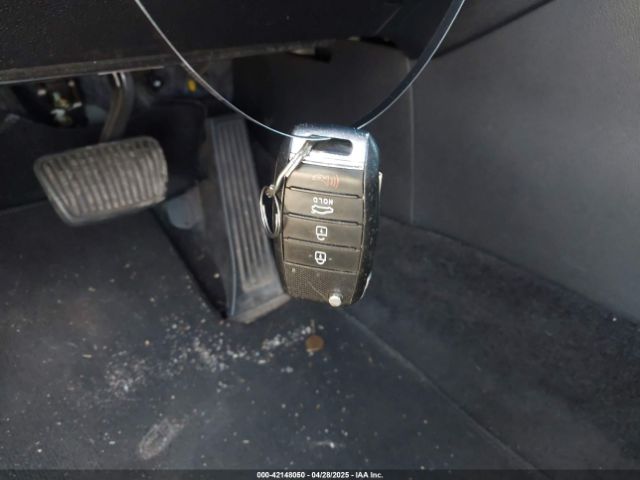 5XXGT4L31GG008961 KIA Optima Lx