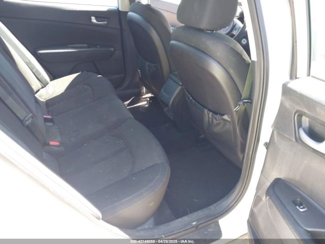 5XXGT4L31GG008961 KIA Optima Lx