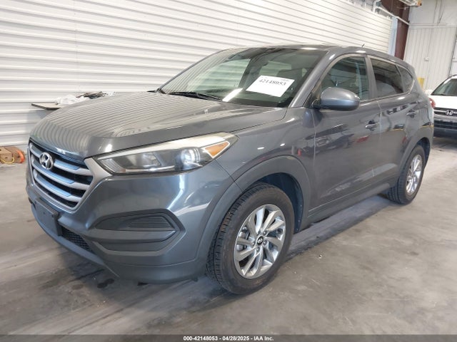 KM8J2CA48JU657491 Hyundai TUCSON SE