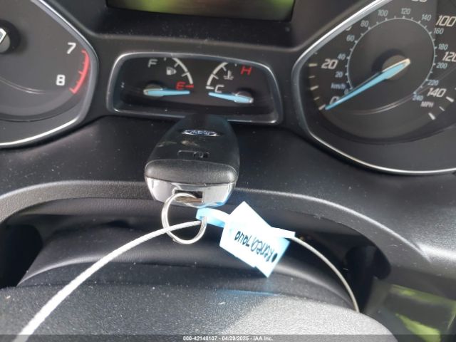 1FMCU0J94GUB87949 Ford Escape Titanium