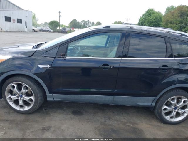 1FMCU0J94GUB87949 Ford Escape Titanium