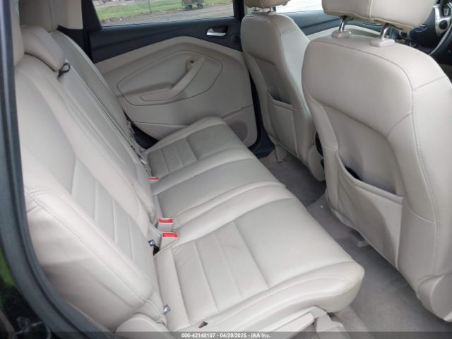 1FMCU0J94GUB87949 Ford Escape Titanium