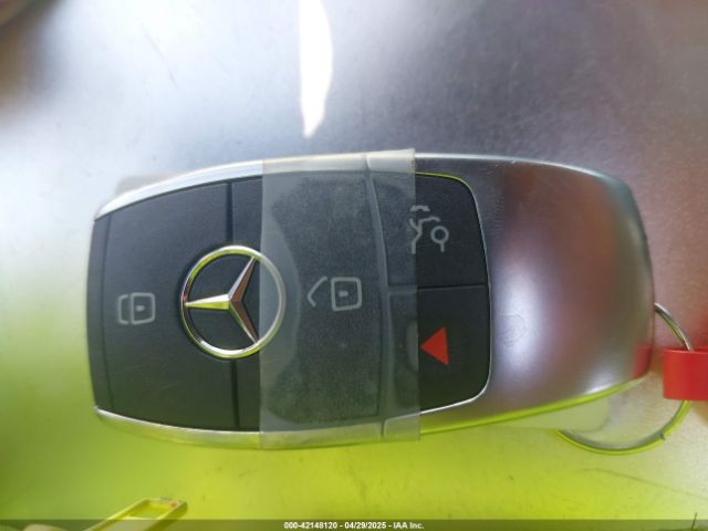 W1N4M4GB9PW266038 Mercedes-Benz GLB 250