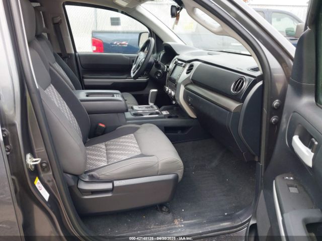 5TFDW5F12KX812164 Toyota Tundra Sr5 5.7l V8