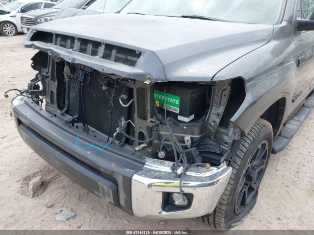 5TFDW5F12KX812164 Toyota Tundra Sr5 5.7l V8