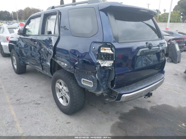 2022 TOYOTA 4RUNNER JTEPU5JR9N6051736 Photo 2
