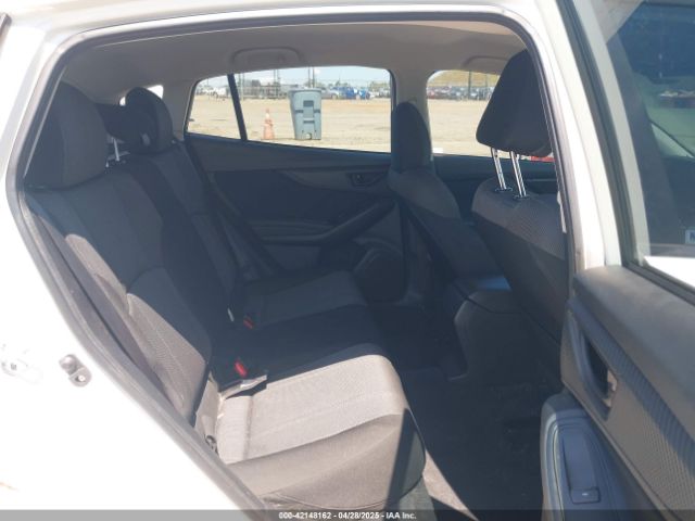 4S3GTAV65M3710461 Subaru Impreza Premium 5-door