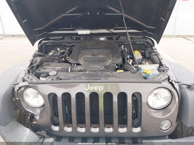 1C4BJWDG2JL827322 Jeep Wrangler Jk Unlimited Sport S 4x4