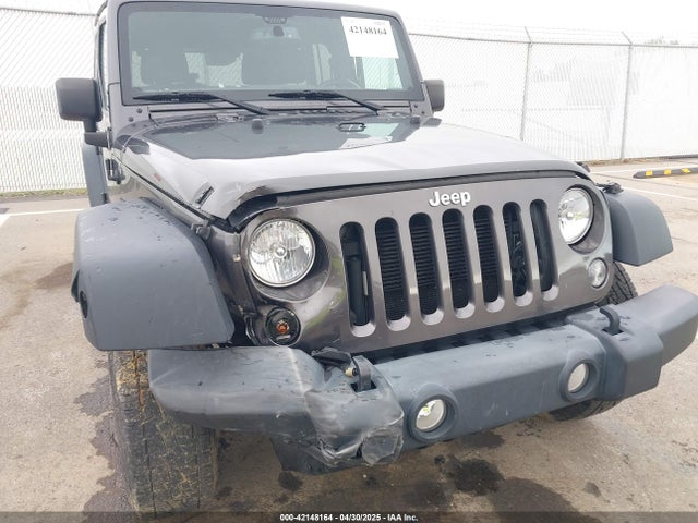 1C4BJWDG2JL827322 Jeep Wrangler Jk Unlimited Sport S 4x4