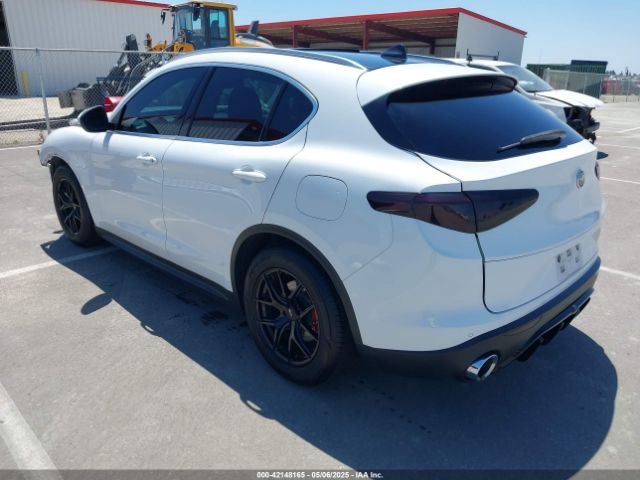 ZASFAKAN0J7B72784 Alfa Romeo Stelvio Awd