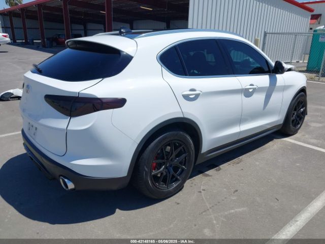 ZASFAKAN0J7B72784 Alfa Romeo Stelvio Awd