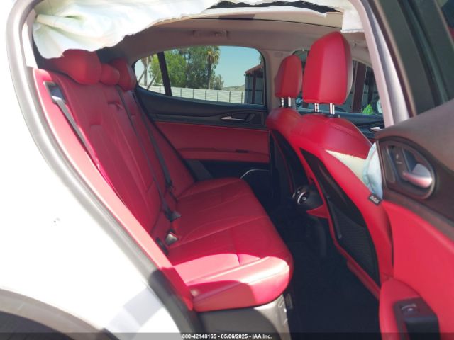 ZASFAKAN0J7B72784 Alfa Romeo Stelvio Awd