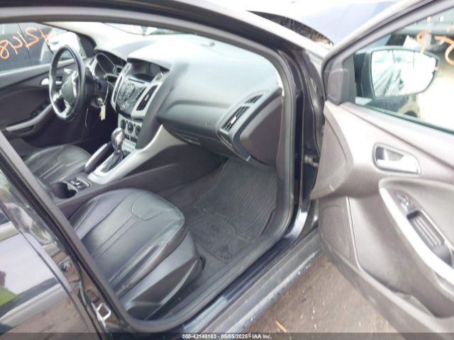 1FADP3F29EL154807 Ford FOCUS SE