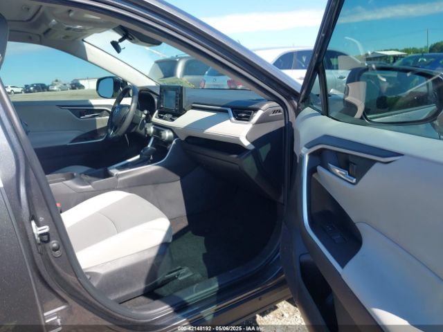 2T3C1RFV7NC195861 Toyota Rav4 Xle Premium