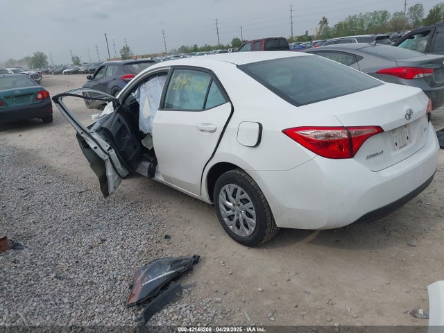 5YFBURHE8JP788860 Toyota COROLLA LE
