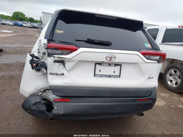 2T3W1RFV8KW030117 Toyota Rav4 Xle