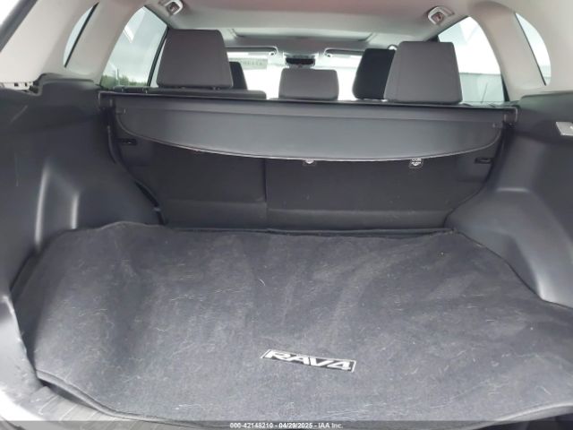 2T3W1RFV8KW030117 Toyota Rav4 Xle