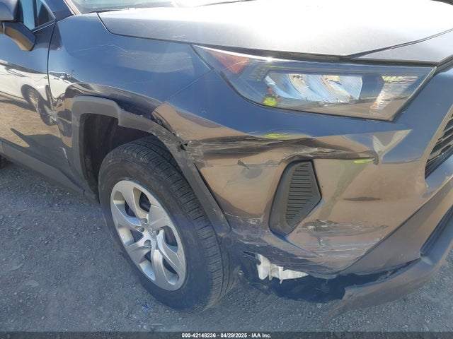 2T3G1RFV9LW089456 Toyota RAV4 LE