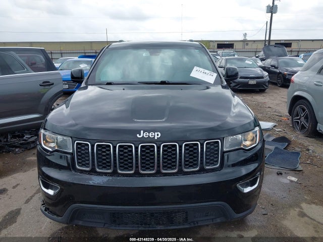 1C4RJEAG3HC647337 Jeep Grand Cherokee Laredo 4x2