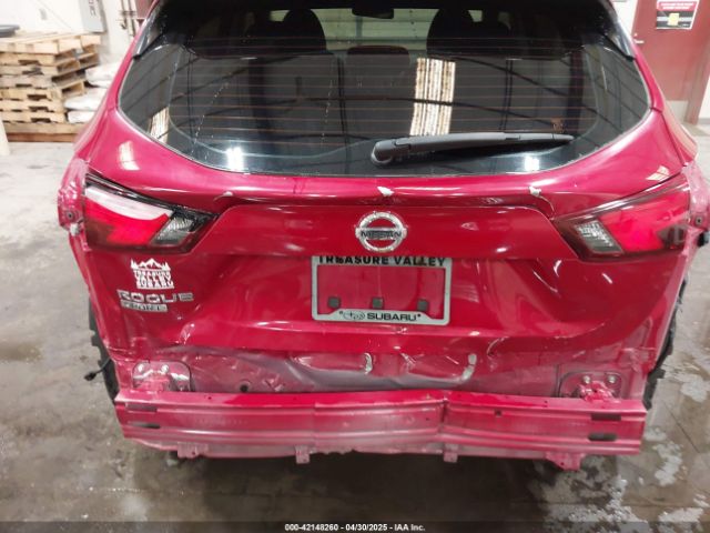 JN1BJ1CP2JW184993 Nissan Rogue Sport S