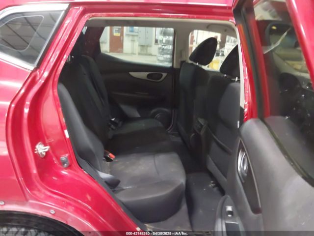 JN1BJ1CP2JW184993 Nissan Rogue Sport S