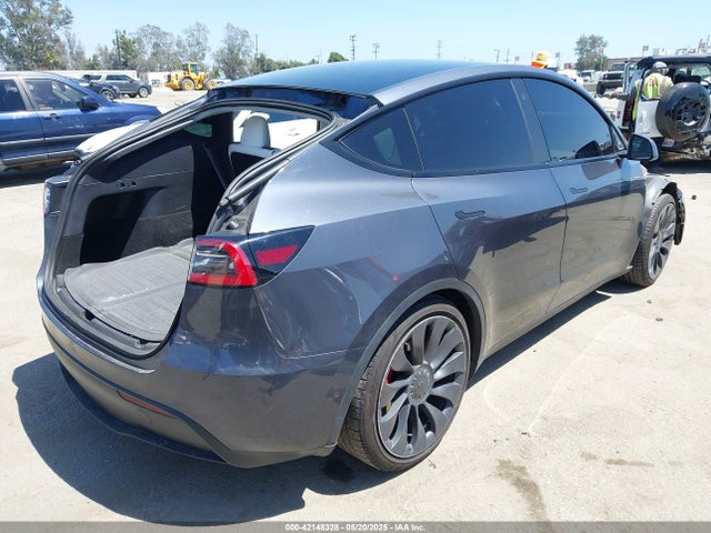 2021 TESLA MODEL Y 5YJYGDEF9MF136847 Photo 3