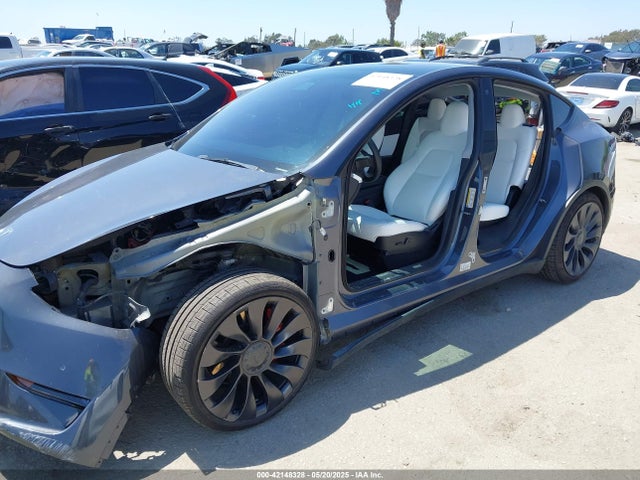 2021 TESLA MODEL Y 5YJYGDEF9MF136847 Photo 5