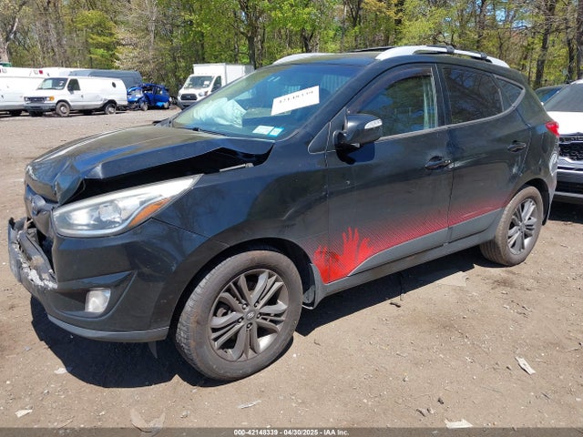 Hyundai Tucson Walking Dead Edition 2014 KM8JUCAG9EU937236 Image 2