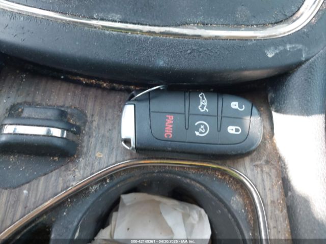 1C3CCCEG4FN512646 Chrysler 200 C